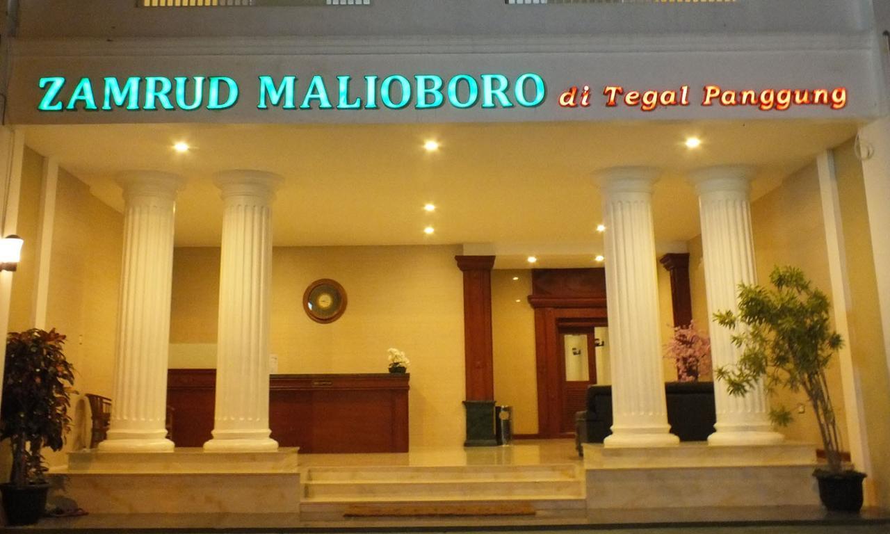 Zamrud Malioboro Hotel Yogyakarta Exterior foto