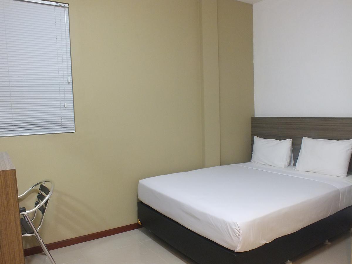 Zamrud Malioboro Hotel Yogyakarta Exterior foto