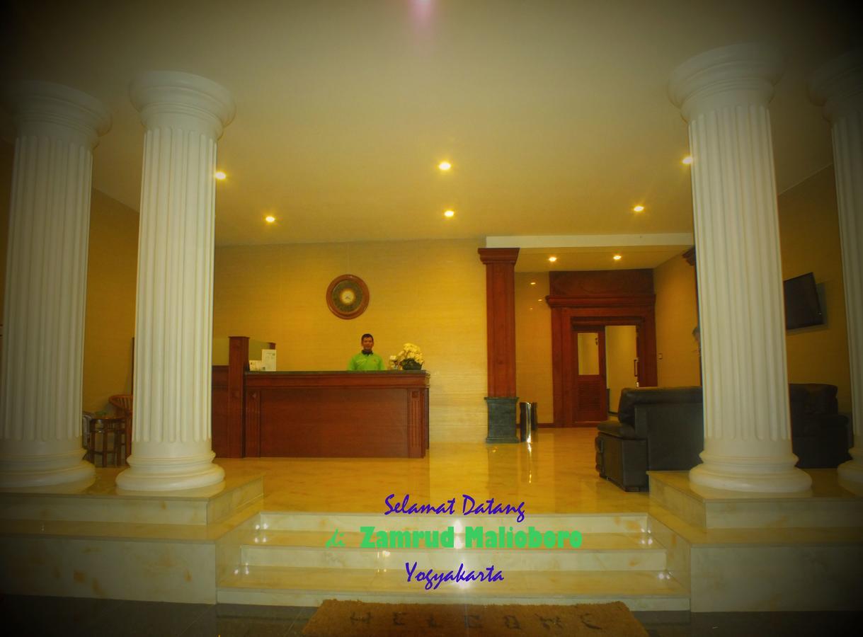 Zamrud Malioboro Hotel Yogyakarta Exterior foto
